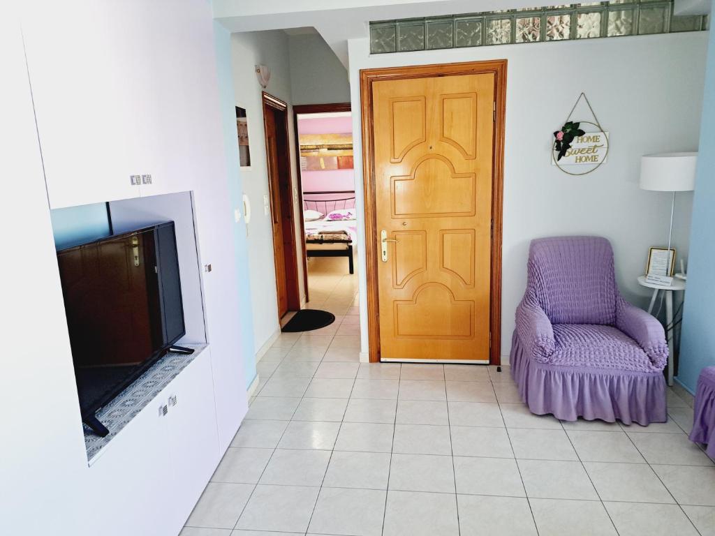 Telewizja i/lub zestaw kina domowego w obiekcie Mary's Apartment
