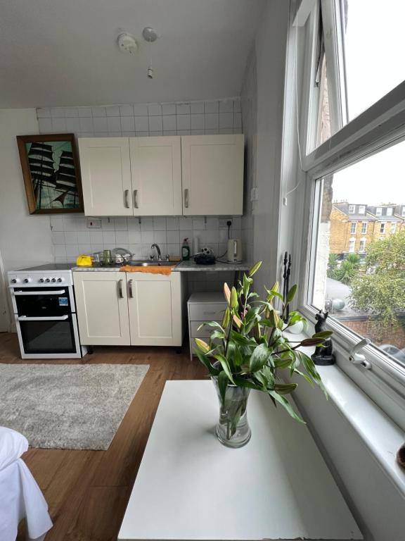 Islington Apartments - Studio With Garden View