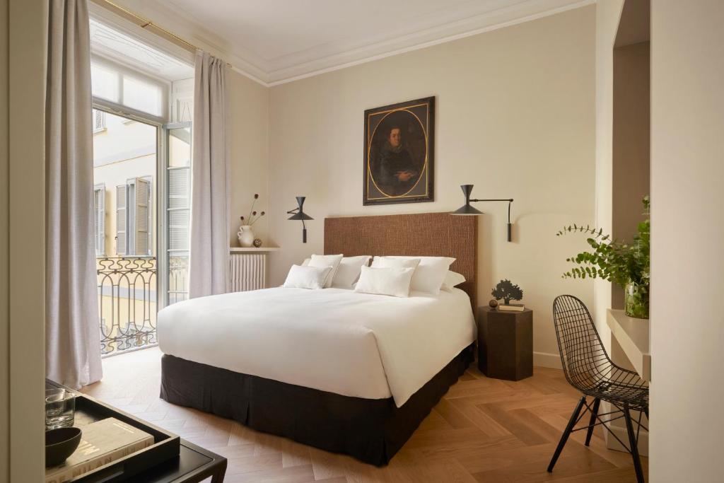 Crossing Manzoni - 1