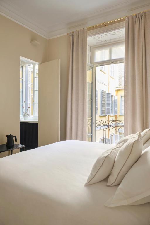 Crossing Manzoni - 4