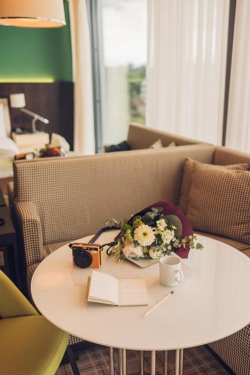 Posezení v ubytování Crowne Plaza Geneva by IHG
