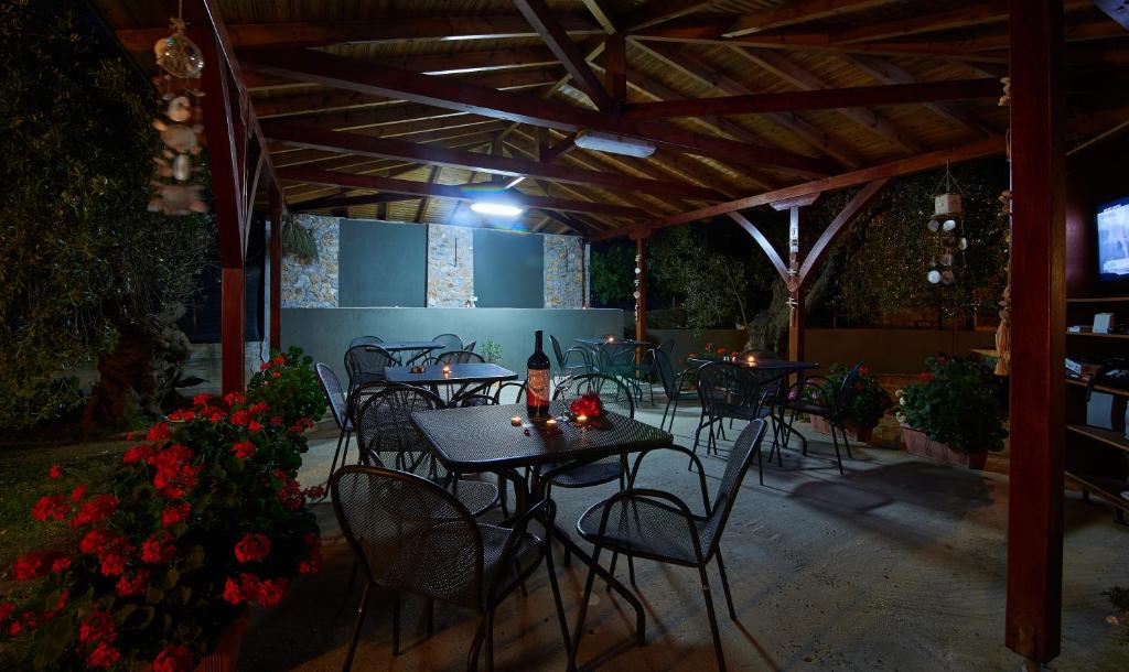 Restaurace v ubytování Studios Kofos Limin