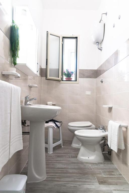 A bathroom at Villa Milla