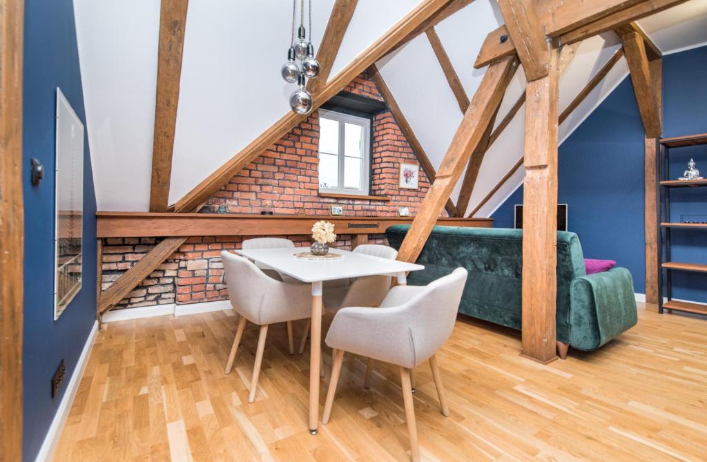 Uroczy Apartament Gliwice - One-Bedroom Apartment