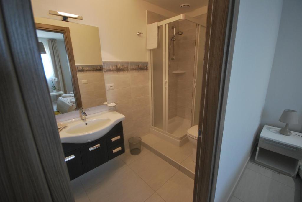 Koupelna v ubytování Pietra Bianca Rooms