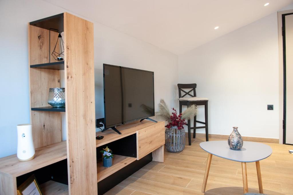 A kitchen or kitchenette at Lovely Guesthouse - 58m2 mountain view