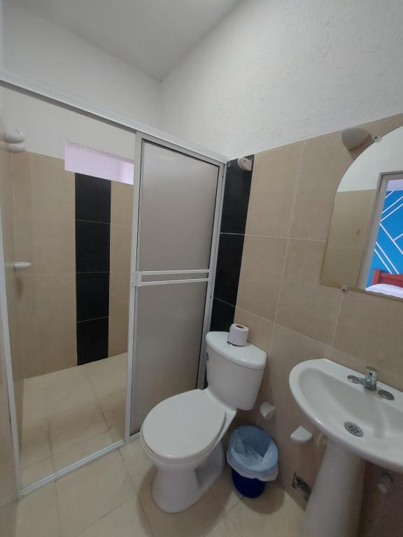 HOTEL LONDON Con Parqueadero - Double Room