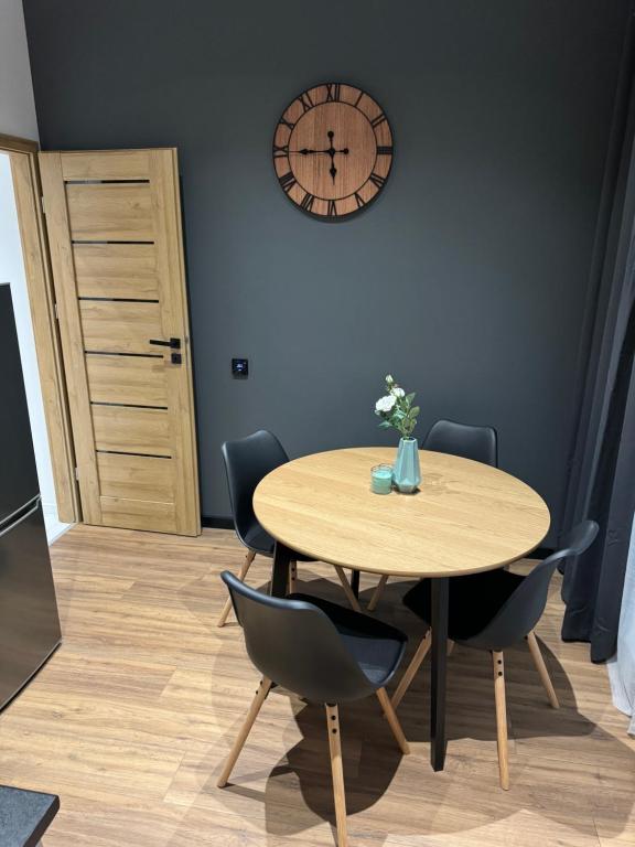 Chicago Apartment - 9