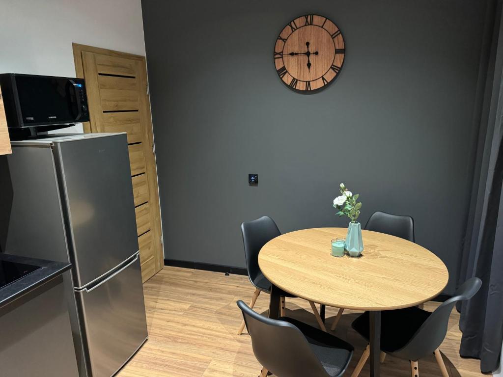 Chicago Apartment - 14