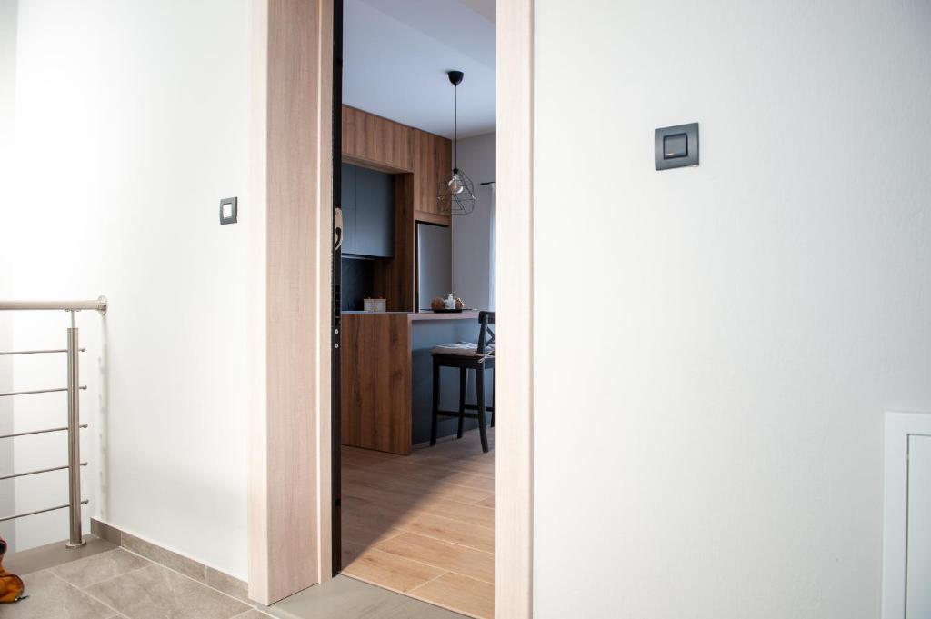 A kitchen or kitchenette at Lovely Guesthouse - 58m2 mountain view