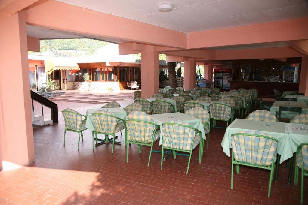 Restaurace v ubytování Hotel Kamelija