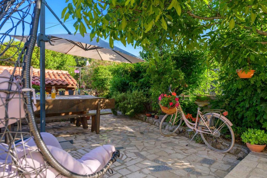 Zahrada ubytování Apartments in Veli Losinj 26474