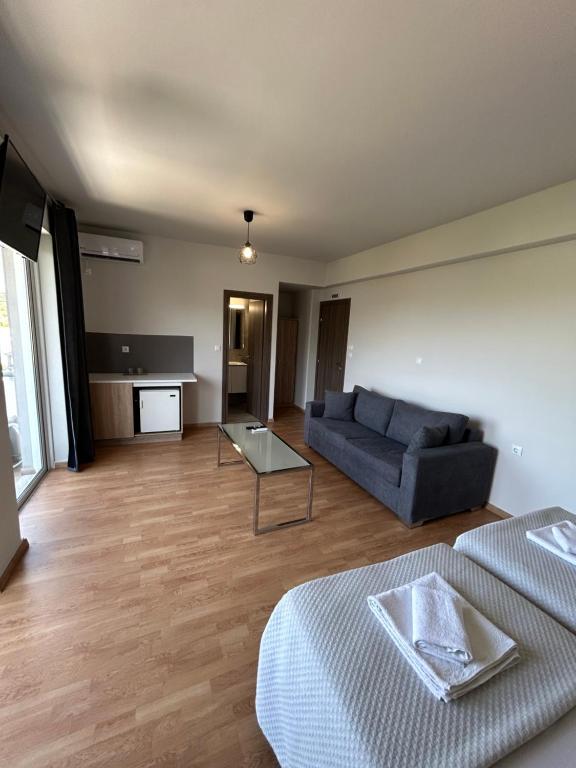 Peania Domus - Habitación Cuádruple Con Baño Privado