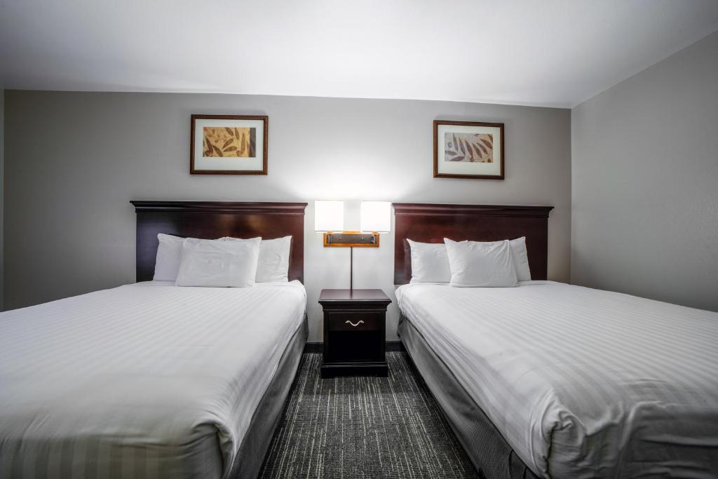 Country Inn & Suites by Radisson, Ontario at Ontario Mills, CA - Habitación Queen Con Dos Camas Queen