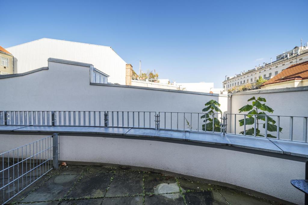 Modern Living Apartments Vienna, 15 min to center - 11