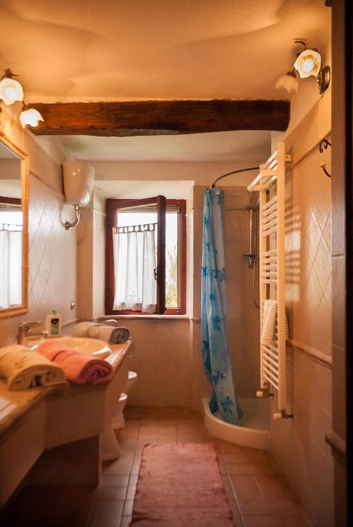 A bathroom at Fattoria dei Cavalieri