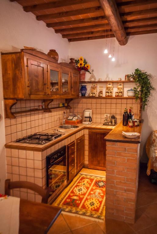 A kitchen or kitchenette at Fattoria dei Cavalieri