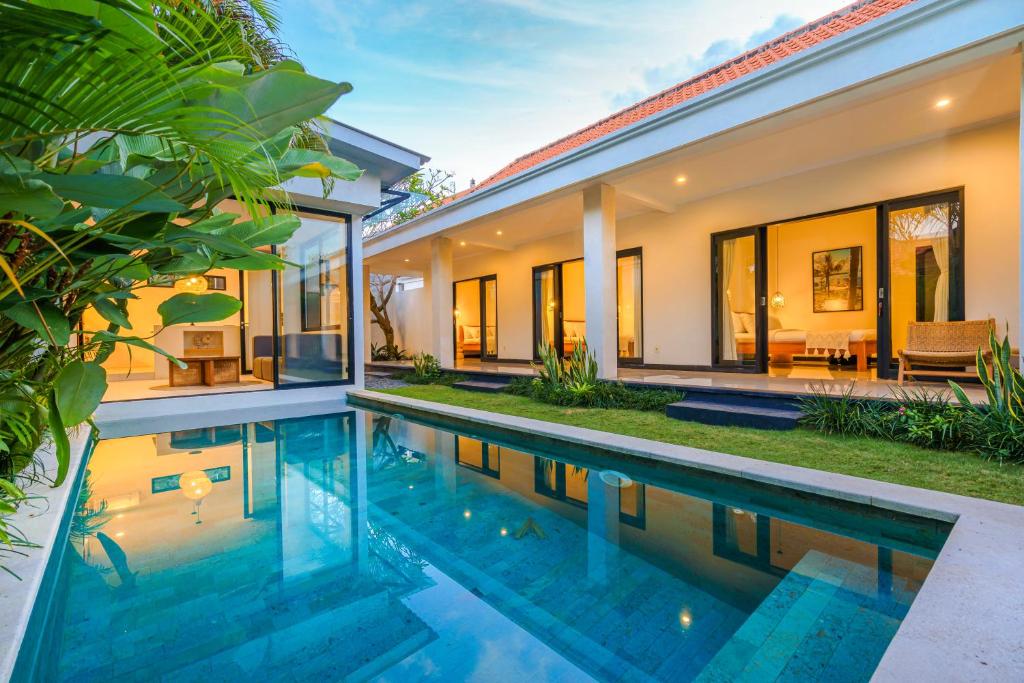 4 Bdr -Villa Donna, Fast Wi-Fi & Private Pool, Canggu (harga terbaru 2025)