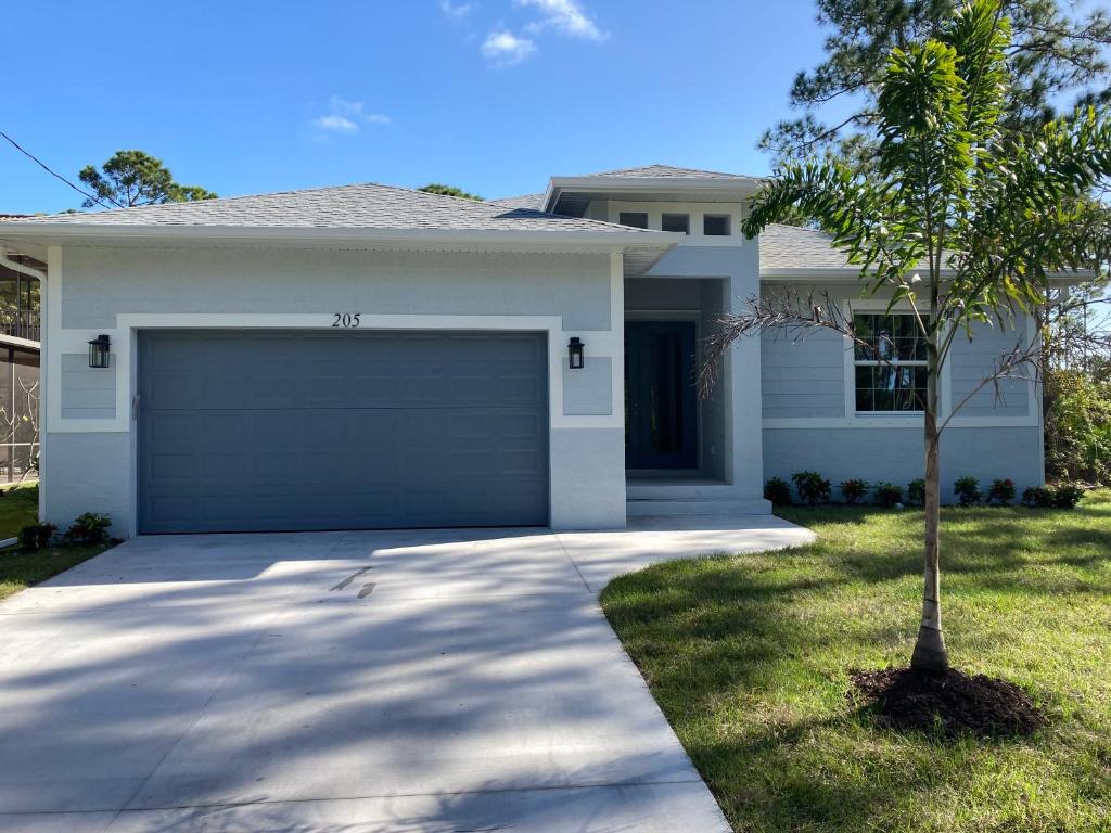 The new home in Rotonda West Discount is 3500 plus fees 1000 OFF May to