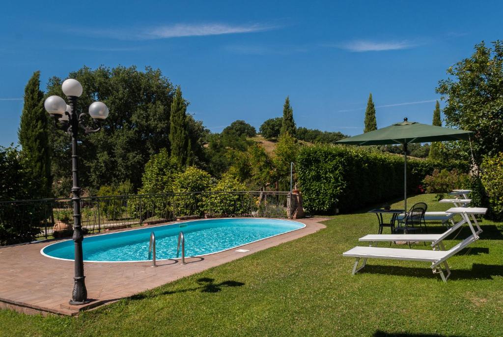 The swimming pool at or close to Fattoria dei Cavalieri