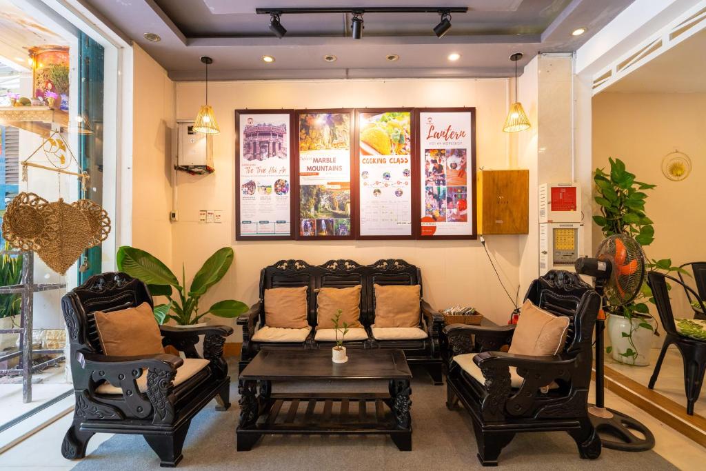 Posezení v ubytování HY Local Budget Hotel - 5 mins walk to Hoi An Ancient Town
