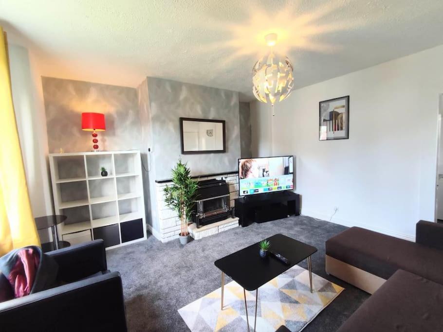 Sigma Crown Free Street Parking, Earsdon (updated prices 2024)