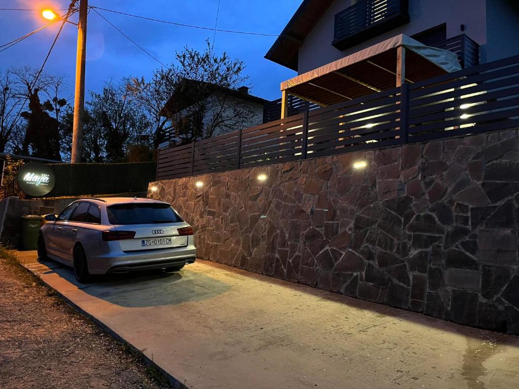 Guesthouse Maya**** - Villa