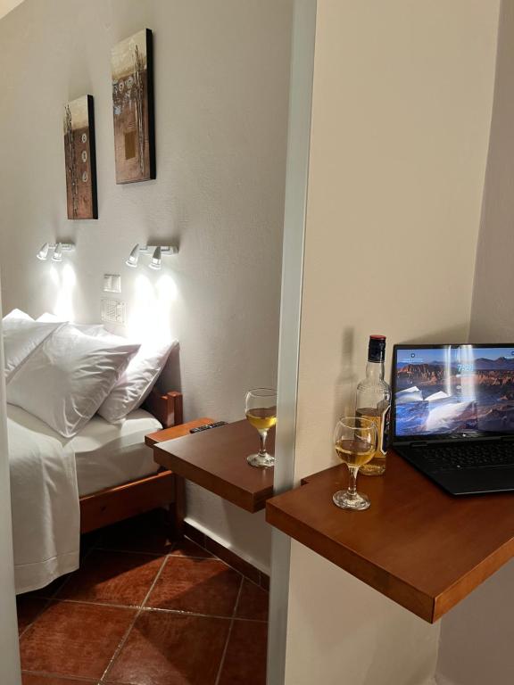 Iolkos Hotel Apartments - 17