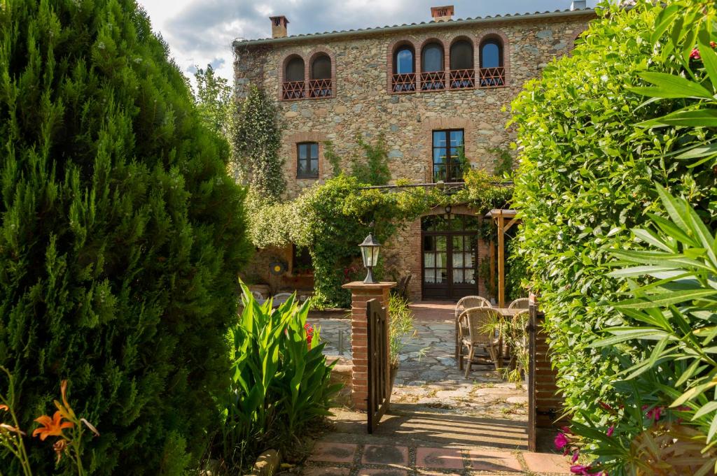 Casa rural Can Jepet - Eight-Bedroom House