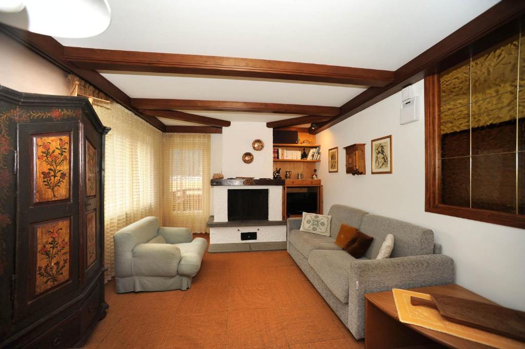 Χώρος καθιστικού στο APPARTAMENTO FIEMME