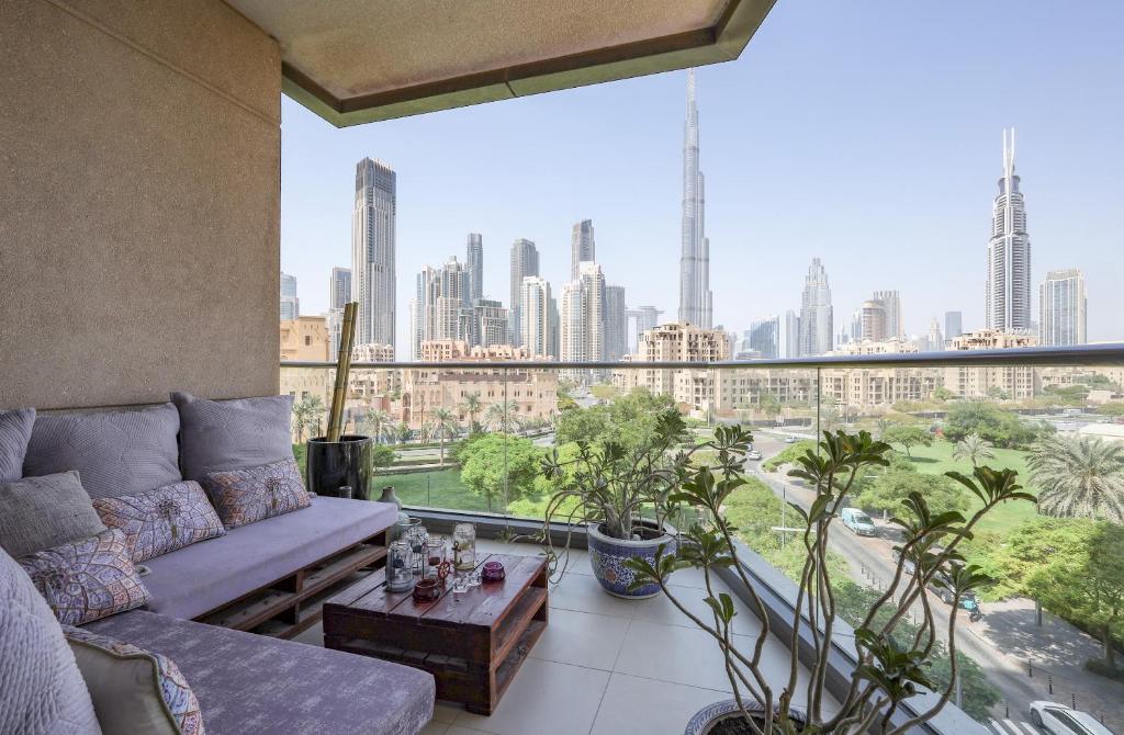 Balkón nebo terasa v ubytování Elite LUX Holiday Homes - Luxe 2BR Stunning Burj Khalifa View Downtown Dubai