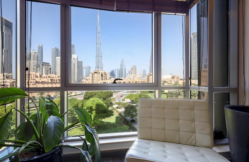 Posezení v ubytování Elite LUX Holiday Homes - Luxe 2BR Stunning Burj Khalifa View Downtown Dubai