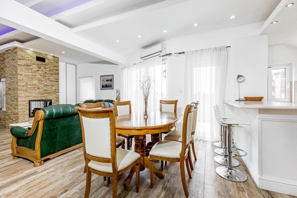 ForS Konak Apartments - Two-Bedroom Apartment