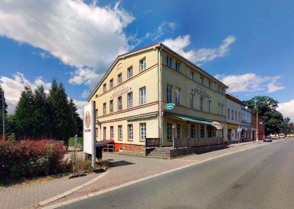 Budova, kde se hotel nachází