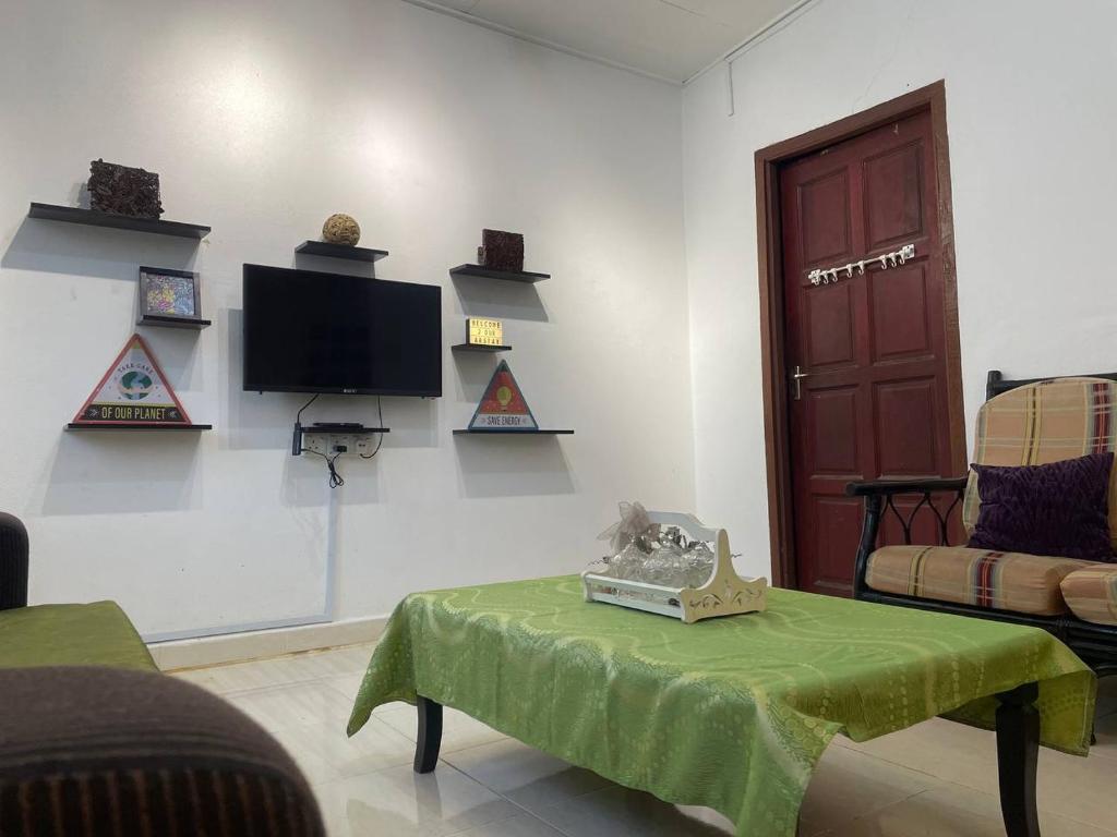 4R4B with Pool - D'Klate Artstay - Inap Seni Klate - Casa De Cuatro Dormitorios