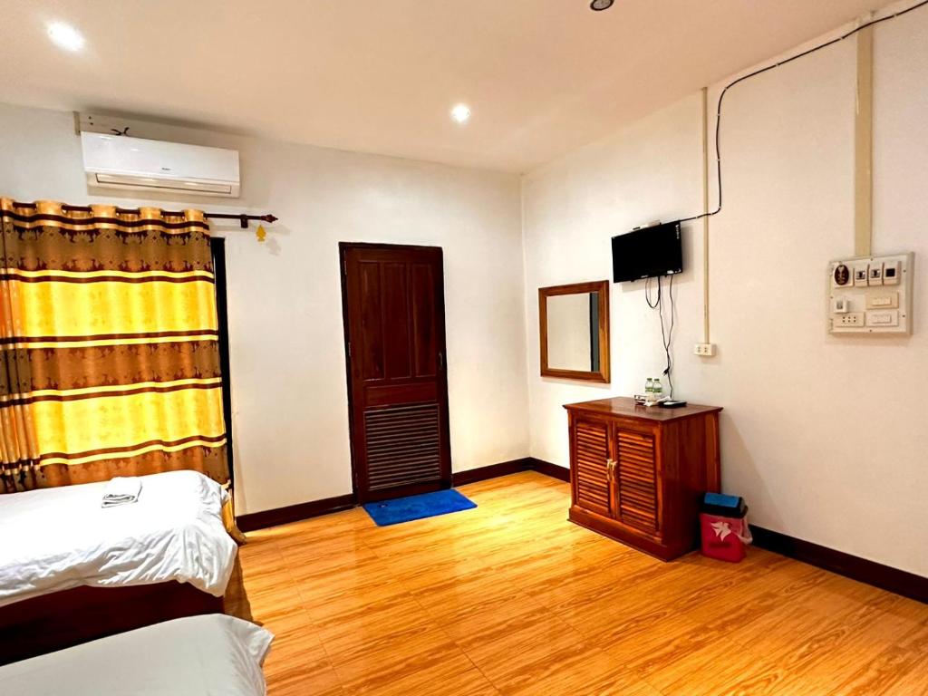 Vang Vieng Global Hostel - 豪华家庭间