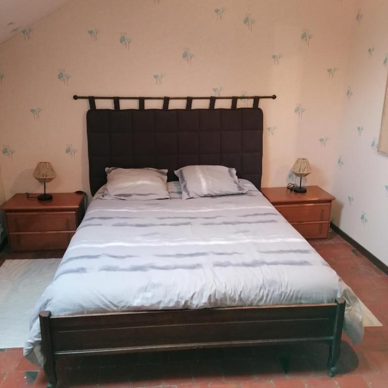 Postel nebo postele na pokoji v ubytování Vallée du Serein