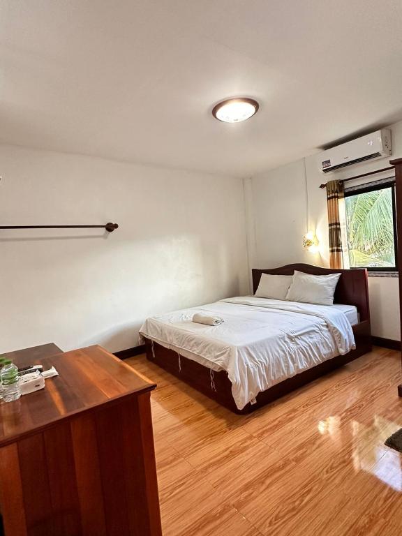 Vang Vieng Global Hostel - 标准特大号床间