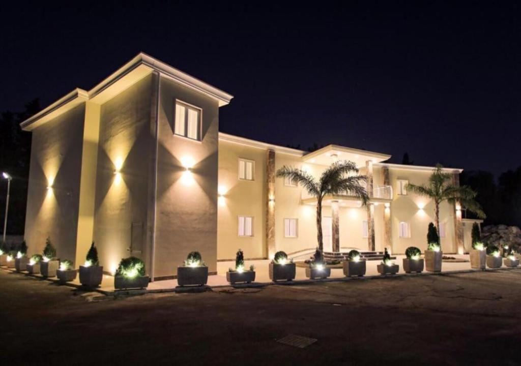 Budova, kde se hotel nachází