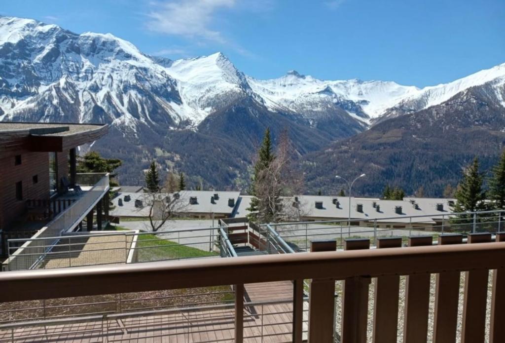 Magnifique studio 4 pers avec balcon vue montagne žiemą