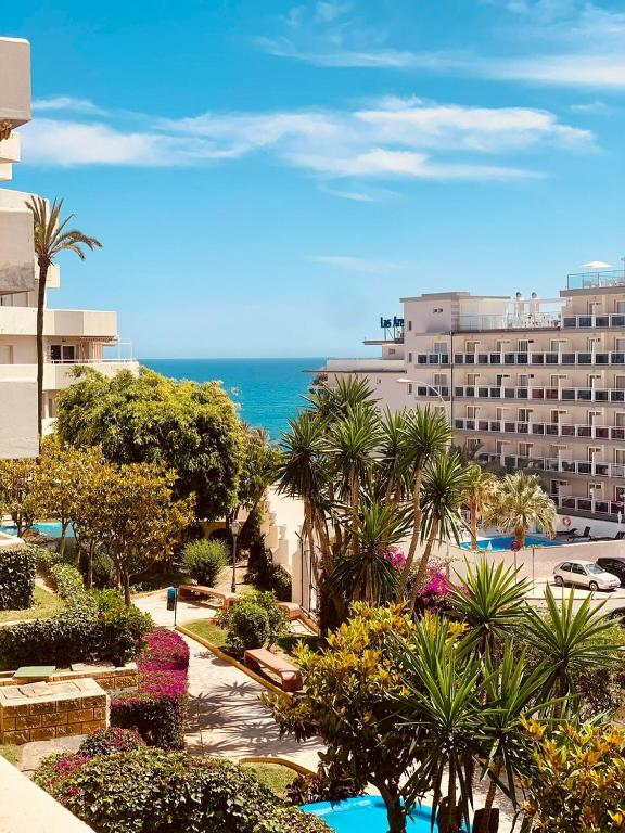 BenalBeach Holiday Appartement 2BDR Beach100m 5 Pools Gardens