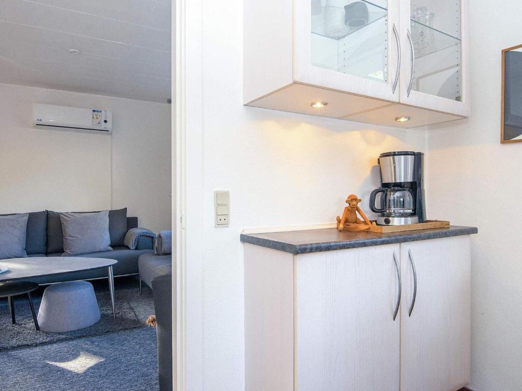 Kuchyň nebo kuchyňský kout v ubytování Holiday home Haderslev XXV