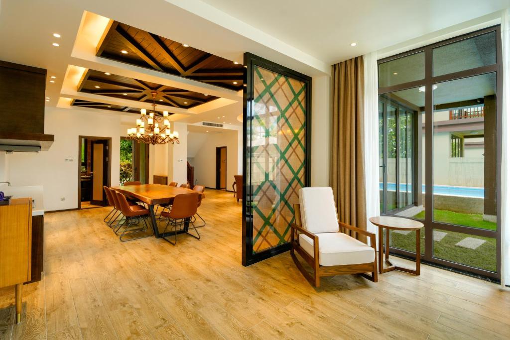 Posezení v ubytování H Resort Bohol - The Coral Cliff by SMS Hospitality