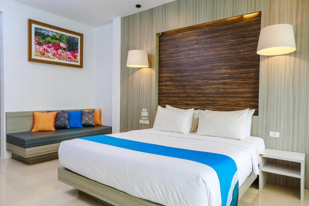 Postel nebo postele na pokoji v ubytování Ao Nang Baan Suan Resort