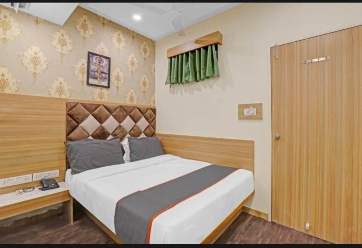Postel nebo postele na pokoji v ubytování HOTEL STAY INN