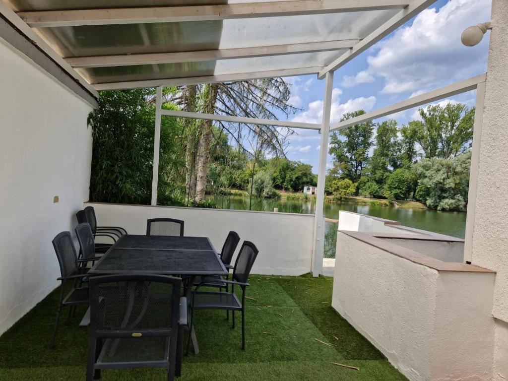 Ferienwohnung Karlsruhe - Appartement Avec Vue Sur Lac