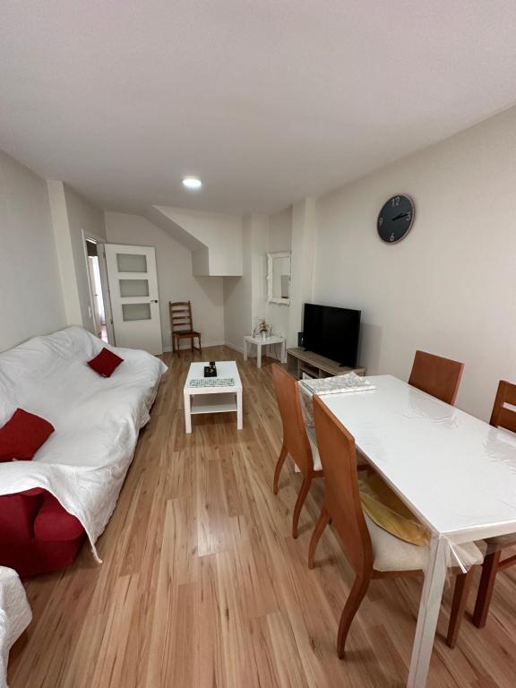 A television and/or entertainment centre at Apartamento Nuevo Duplex