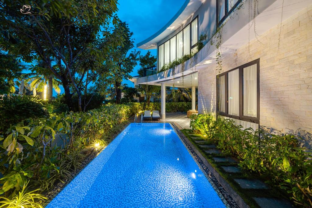 Bazén v ubytování Rosa Alba Resort & Villas Tuy Hoa nebo v jeho okolí