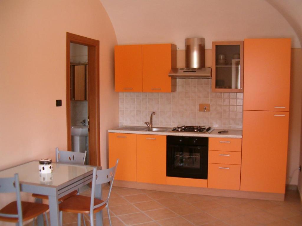 Kuchyň nebo kuchyňský kout v ubytování Agriturismo Isorella