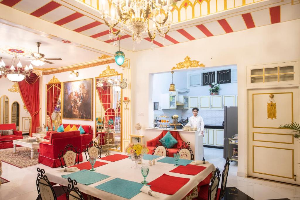Posezení v ubytování The Royal Hermitage - Best Luxury Boutique Hotel Jaipur